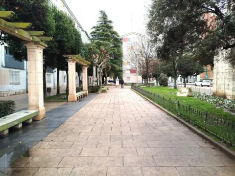 Piso en calle de la Rondilla de Santa Teresa