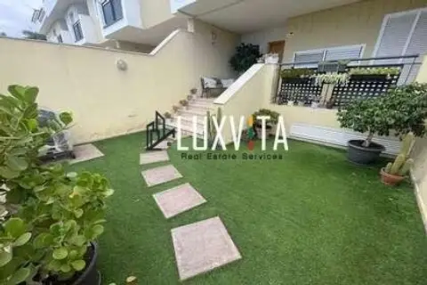 Casa adosada en calle El Peralillo, 3