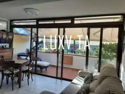 Casa adosada en calle del Cardón, 5