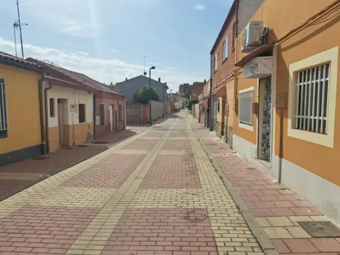 Terreno en calle de Alcudia, 11