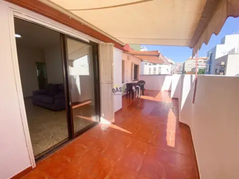 Piso en Rambla-Duggi-Los Hoteles