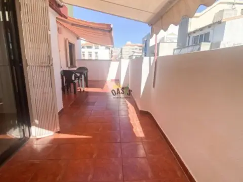 Piso en Rambla-Duggi-Los Hoteles