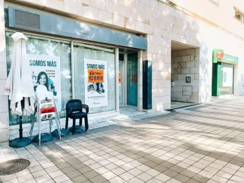 Local comercial en calle Kandinsky, 6