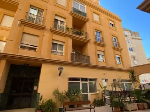 Piso en Plaza de Celedonio Romero