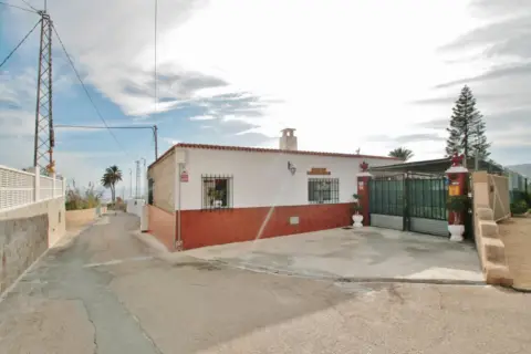 Finca rústica en calle de Bacares