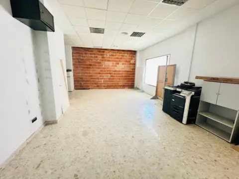 Local comercial en calle Diego de Vergara