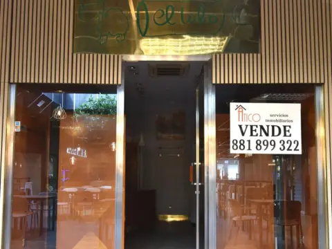 Local comercial en calle de Ramón y Cajal, 50