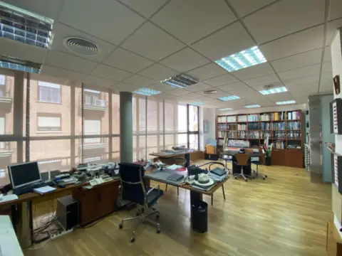 Piso en calle de Rafael Guillén