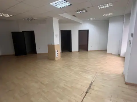 Local comercial en calle Predicador Juan Antonio Malo