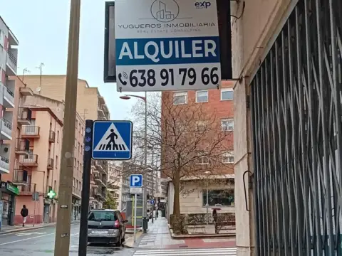 Local comercial en Camino de las Aguas