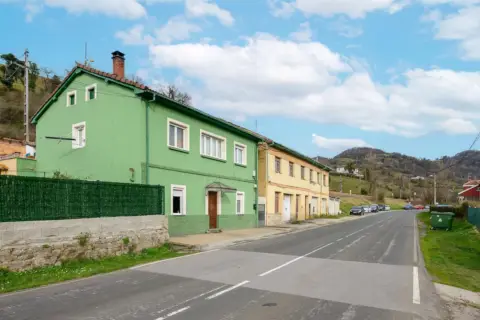 Casa en calle de la Vega, 41