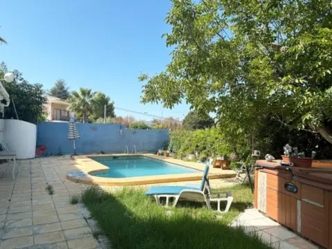 Casa en calle Cometas