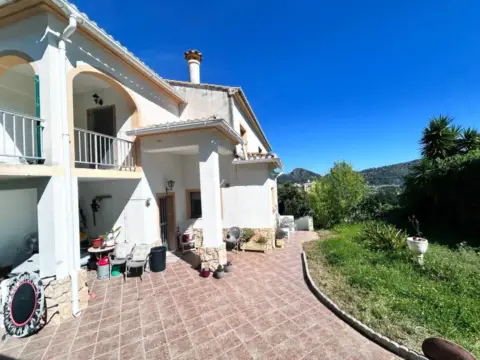 Casa en calle Cometas