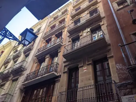Ático en Carrer dels Escudellers