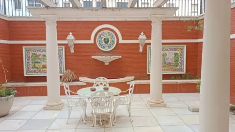 Piso en Plaza de las Cortes Valencianas, 7