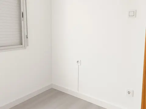 Piso en Avenida de Largo Caballero, 29