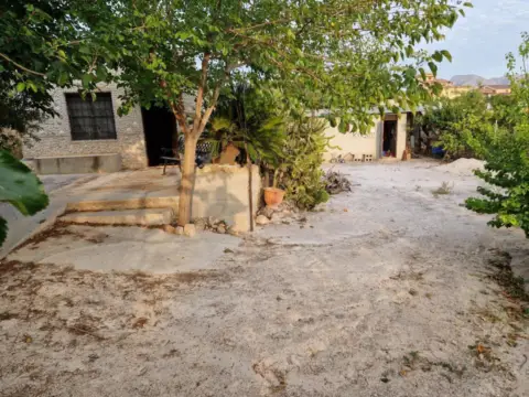 Finca rústica en calle Pl 00 Polígono 21 Parcela 146 La Gineta Fortuna, nº 21