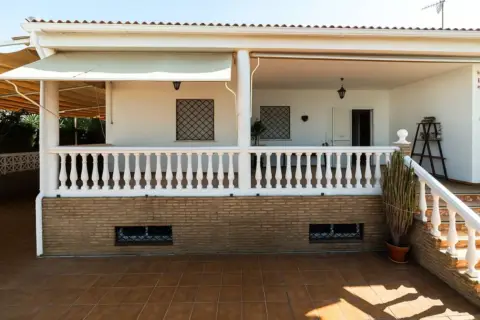 Chalet en calle de los Descubridores