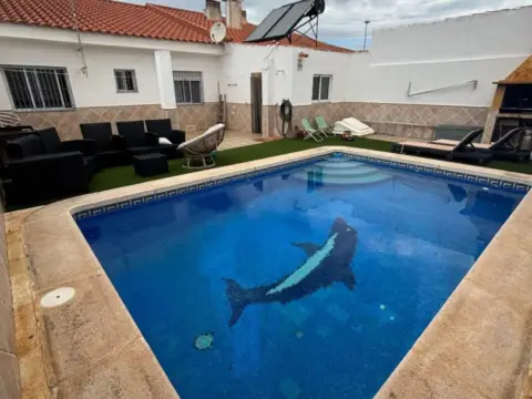 Casa adosada en calle de María de Zayas, 28