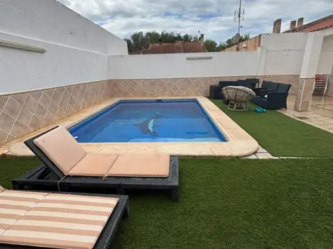 Casa adosada en calle de María de Zayas, 28