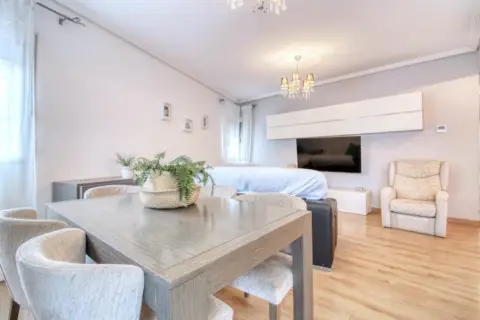 Piso en Carrer Antonio Estañ García