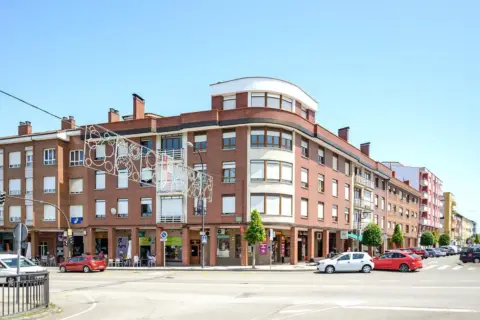 Piso en Avenida Oviedo, 21