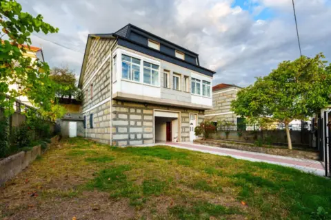 Chalet en Carballeira