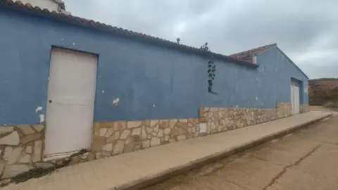 Casa adosada en Caudete de Las Fuentes