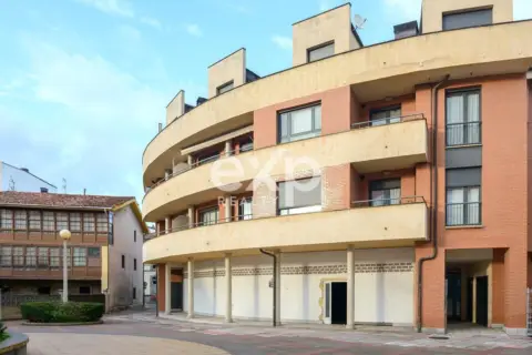 Local comercial en Avenida Eysines, 30