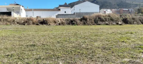 Terreno en calle Granadaag Puerto Lope