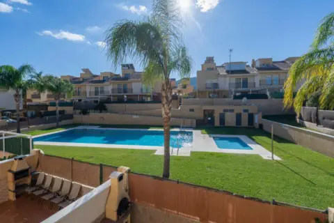 Casa adosada en Avenida de Unicef
