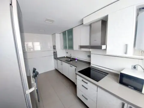 Piso en Avenida Marconi