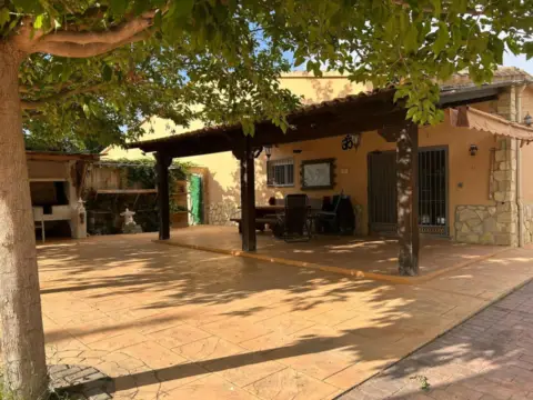 Chalet en Algoda-Matola-Llano de San José