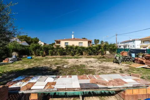 Terreno en Carrer de la Creu del Sud, 2