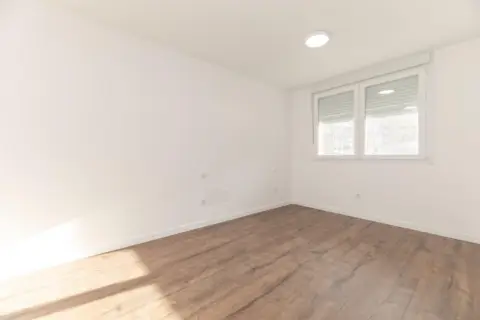 Piso en calle de Illescas, 145