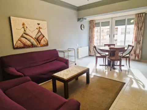 Piso en Plaza de Clavé