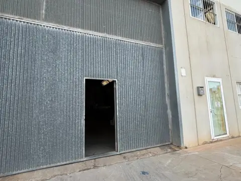 Nave industrial en calle Laguna de Villasinda, 1
