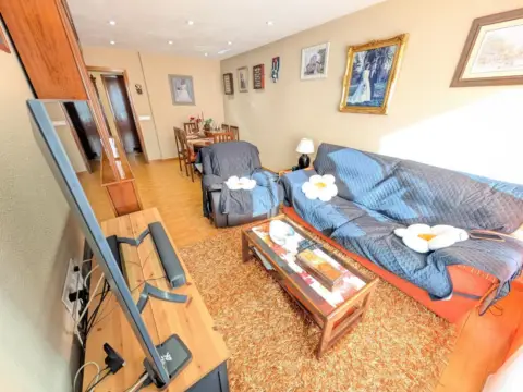 Piso en calle Paulino García, 75