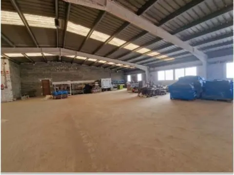 Nave industrial en calle del Carbón