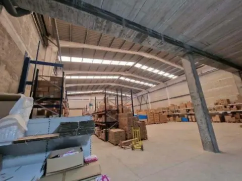 Nave industrial en calle del Carbón