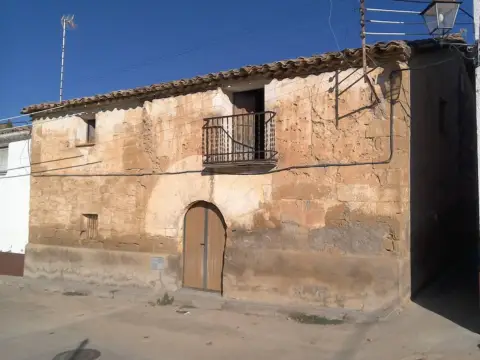Casa en calle Iglesia, 12