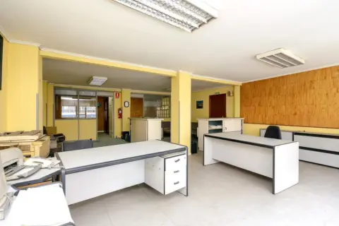 Oficina en calle de la Cámara, 65