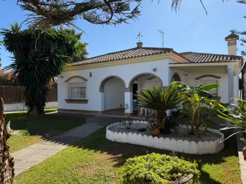 Chalet en calle Colibrí