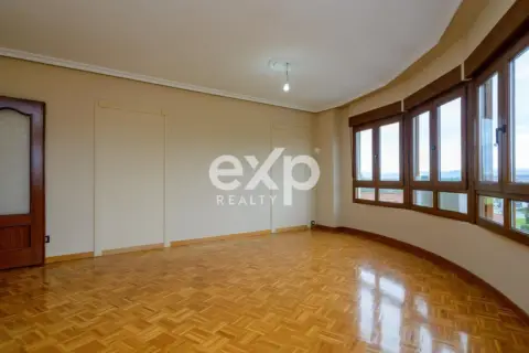 Piso en Avenida Oviedo, 21