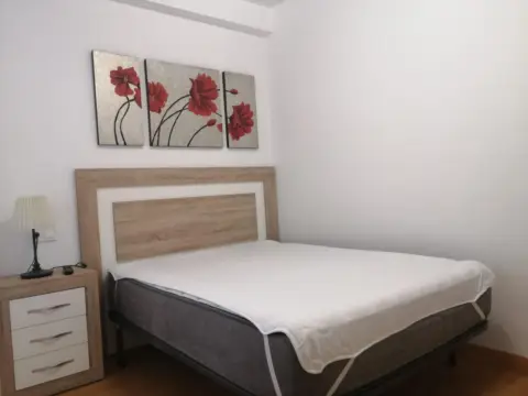 Piso en Plaza de la Paz, 9