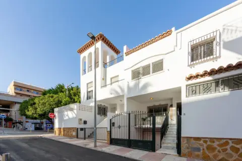 Casa en calle Isla de Java, 3