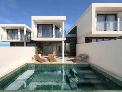 Casa pareada en calle Sau