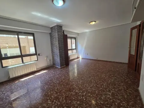 Piso en Avinguda dels Sants de la Pedra