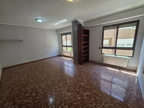 Piso en Avinguda dels Sants de la Pedra