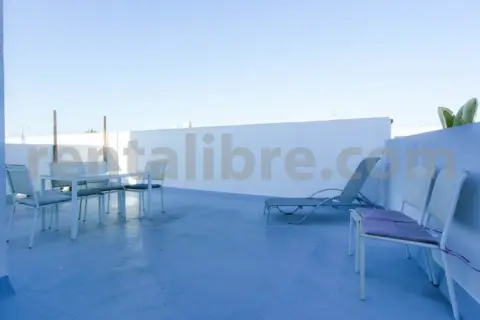 Ático en calle C Bodegas 13 Escalera 1 Letra